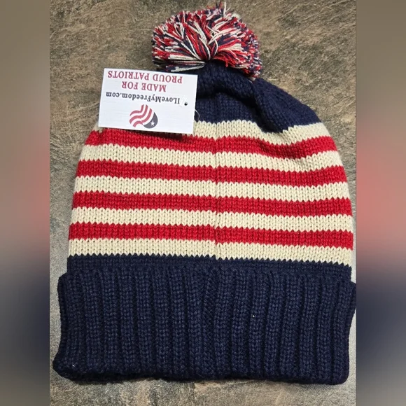 Trump Pom Pom Beanie - Picture 4 of 6